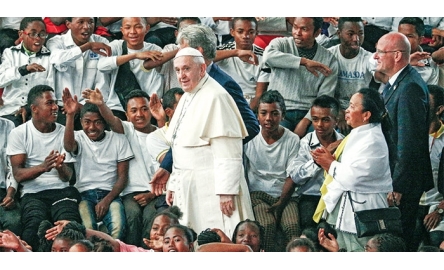 教宗牧訪非洲三國 推動和平 關心災民封面