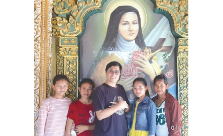 【大愛無疆】我在柬埔寨五年的傳教體驗〔作者︰嚴之藝〕封面
