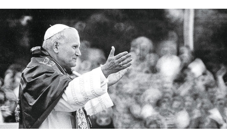 教宗若望保祿二世 在天上過100歲生日封面