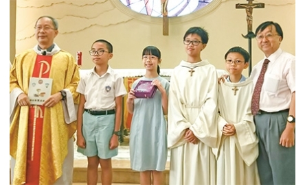天佑小學、荃灣天小、 石鐘山聯校畢業感恩祭封面