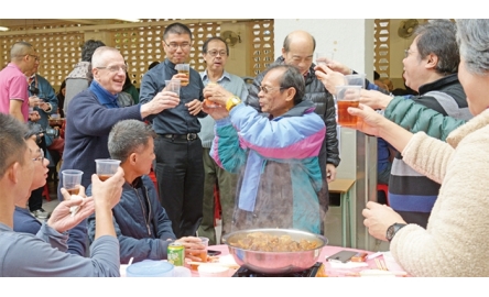 紅磡聖母堂千人宴 籌款維修 兼作福傳封面