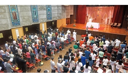 逾四十四教堂敲鐘行動 為香港社會與青年祈禱封面