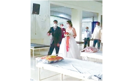 印度公教夫婦取消婚宴 為肺炎病人買醫療物資封面