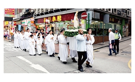 聖十字架堂舉行聖像巡遊 慶祝花地瑪聖母顯現百周年封面